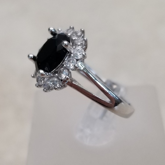 HOST PICK ❤️ 18k White Gold With Black Spinel Ring - Picture 5 of 8